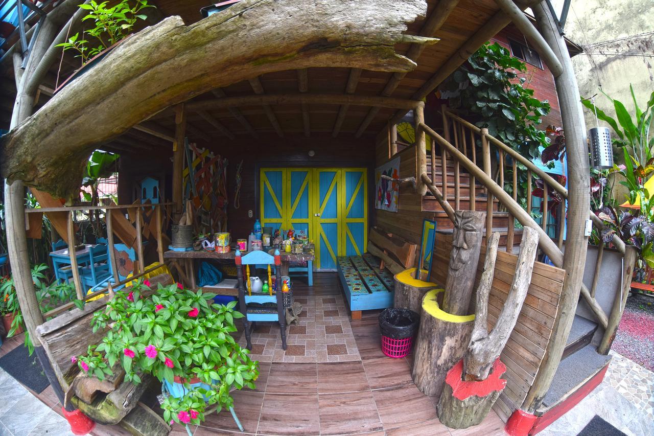 Wood House Hostel La Fortuna Exteriér fotografie